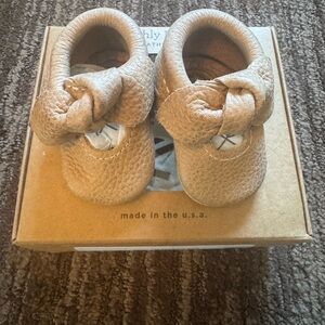Freshly Picked Tan Knot Baby Moccasins